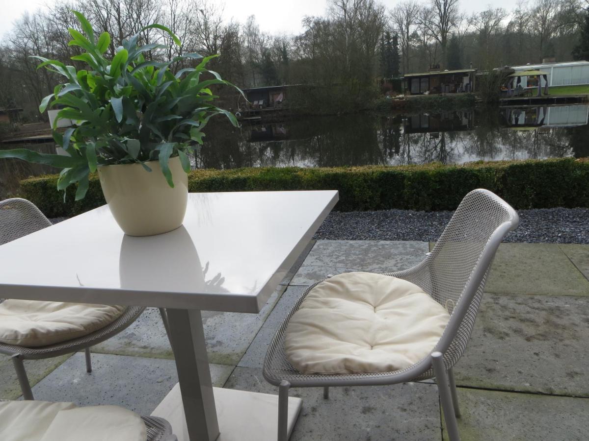 Gerenoveerd Huisje Gelegen Aan Water Bij Bos Villa Lanaken Bagian luar foto